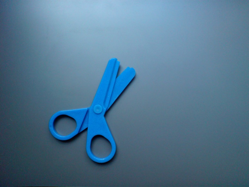 Kiddy scissors. open